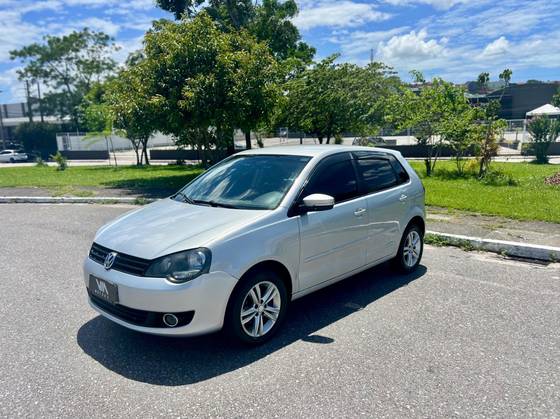 VOLKSWAGEN POLO 1.6 MI 8V FLEX 4P AUTOMATIZADO